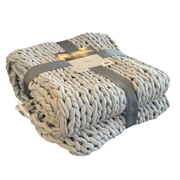 Madison Park Other - Madison Park Chunky Knit Throw Blanket 50"x60" Grey 100% Acrylic Soft Cozy Home